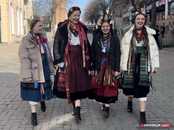 Міжнародний жіночий день - фоторепортаж з вулиць Вінниці