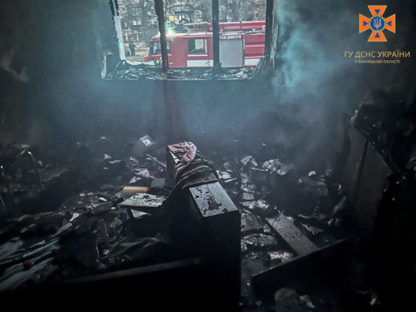 На Вінниччині під час пожежі надзвичайники врятували трьох малолітніх дітей та їх маму