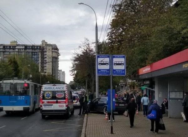 У Вінниці демонтують МАФ-и на тролейбусних зупинках по Келецькій, Київській і Привокзальній