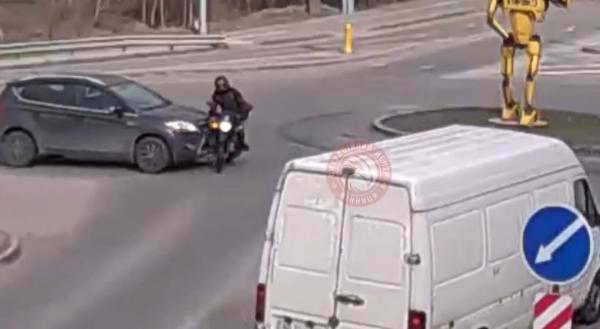 У Вінниці легковик збив мотоцикліста