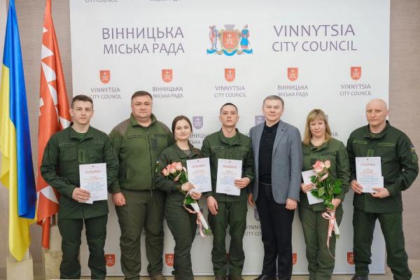 Мер Вінниці відзначив одних із кращих викладачів Національної академії Національної гвардії України