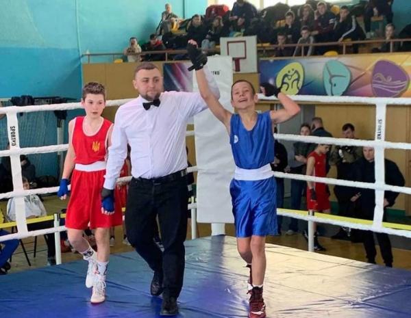 Юний жмеринчанин виборов золоту нагороду на чемпіонаті України з боксу серед школярів