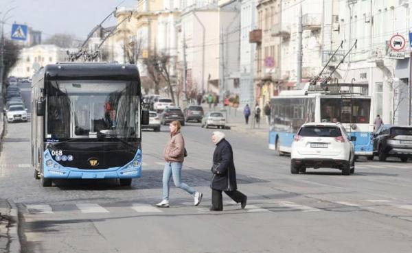 Вінничан попереджають про зміни в роботі міського транспорту