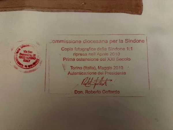 До Вінниччини передали сертифіковану копію Туринської плащаниці