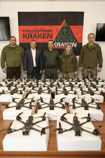 З Вінниччини передали захисникам 20 FPV-дронів