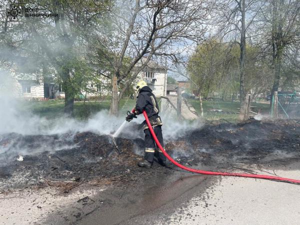 Рятувальники ліквідували 13 пожеж в чотирьох районах Вінниччини