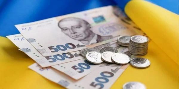 Уряд затвердив розміри грошових виплат до Дня Незалежності України