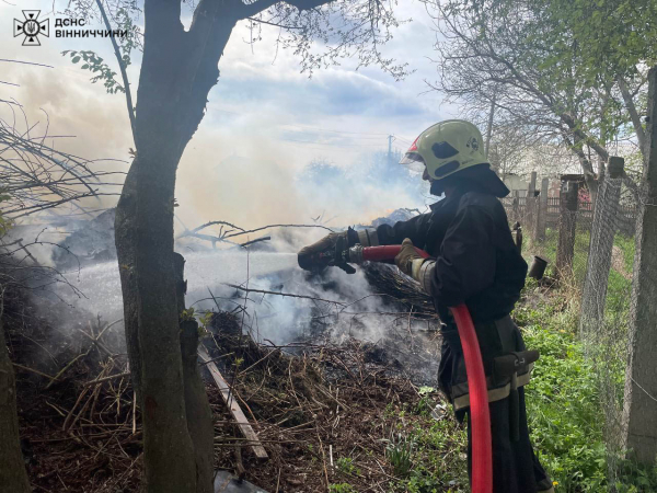 Рятувальники ліквідували 13 пожеж в чотирьох районах Вінниччини