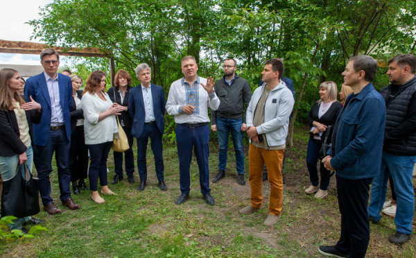 Сергій Моргунов з мерами французького і німецького міст відвідали пасіку біля Вінниці, якій біля 100 років