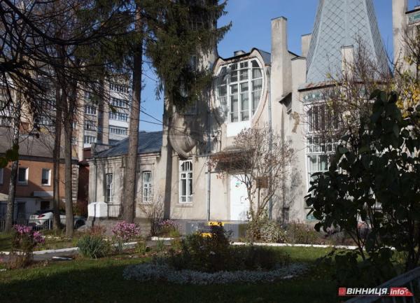 Громадянина, який став власником частини &laquo;будинку-корабля&raquo; у Вінниці, суд зобов&rsquo;язав укласти охоронний договір
