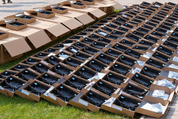 З Вінниці передали військовим 300 ударних дронів, «мавіки», прожектори і тепловізори
