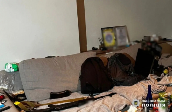 У квартирі одеської багатоповерхівки застрелено 23-річного військовослужбовця