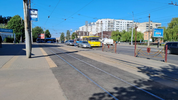 У Вінниці ремонтують трамвайні колії на Замості