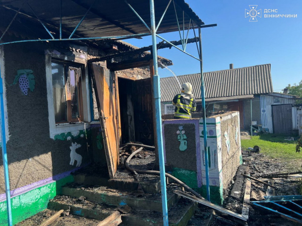 Під час пожежі у Хмільницькому районі травмувався 69-річний чоловік