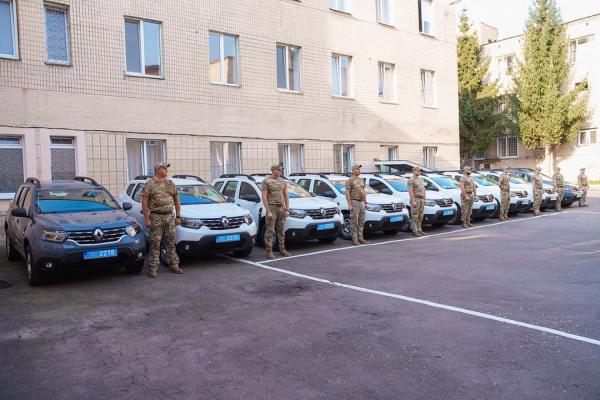 Вінниця забезпечила дев’ятьма машинами стрілецький батальйон поліції