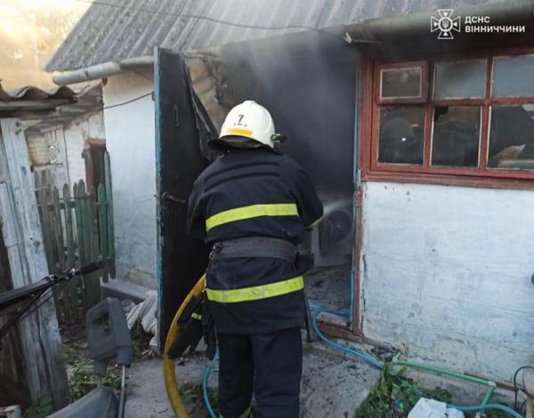 В Літині через несправність електромережі горіла господарча будівля