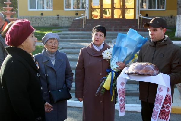 На Вінниччині всією громадою зустріли воїна, який повернувся з російського полону