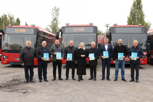 Вісім громад Вінниччини отримали нові шкільні автобуси для безпечного підвозу учнів