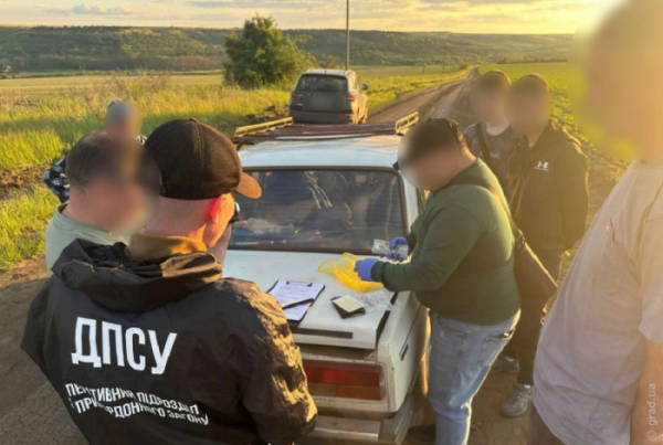 Одесити намагалися залишити країну за $10 тисяч
