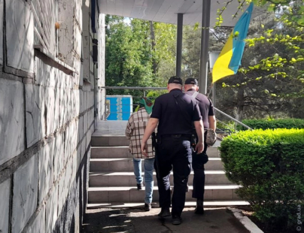 П'яна мати поранила сина ножем під час сварки