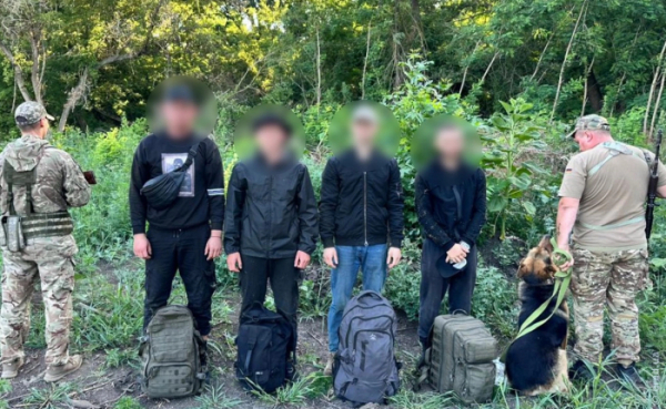 Чоловіки з трьох областей намагалися незаконно перетнути кордон в Одеській області