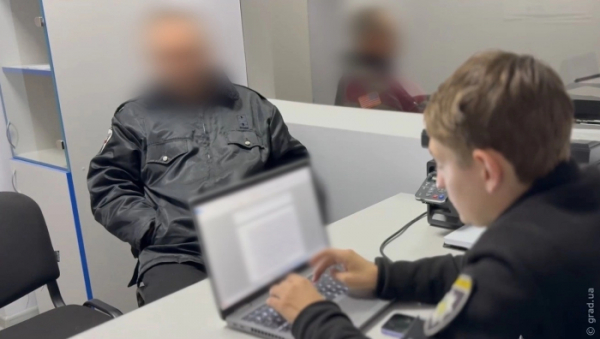 В Одеській області чоловік викрав 10-річного хлопчика для «профілактичної бесіди» В Одеській області чоловік викрав 10-річного хлопчика для «профілактичної бесіди»