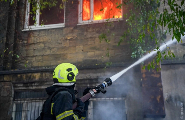 Велика пожежа сталася у виробничій будівлі на Балківській Велика пожежа сталася у виробничій будівлі на Балківській