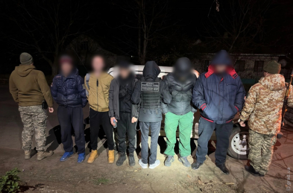 Затримано перевізників чоловіків призовного віку через кордон Затримано перевізників чоловіків призовного віку через кордон