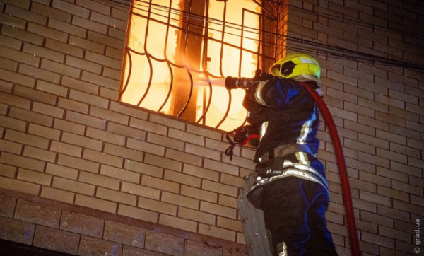 Під час пожежі у приватному будинку постраждав чоловік Під час пожежі у приватному будинку постраждав чоловік