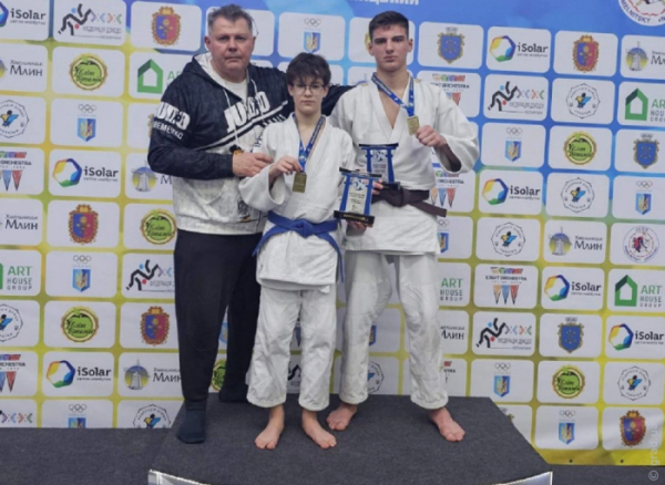 Юні одеські дзюдоїсти успішно виступили на Всеукраїнському турнірі у Хмельницькому Юні одеські дзюдоїсти успішно виступили на Всеукраїнському турнірі у Хмельницькому