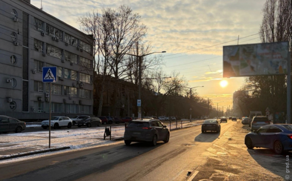 На Канатній в Одесі сталася ДТП: під колеса Renault потрапила 63-річна пішохід