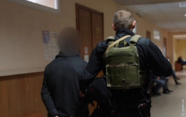 Батько отримав шість з половиною років ув'язнення за жорстоке побиття малолітніх дітей