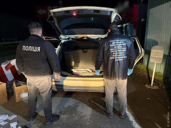 Обіцяли виїзд за кордон: на Одещині псевдоперевізники пограбували &laquo;клієнта&raquo;