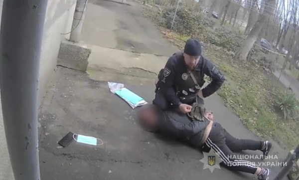 Насильство через ревнощі: 37-річного одесита судитимуть за знущання над співмешканкою