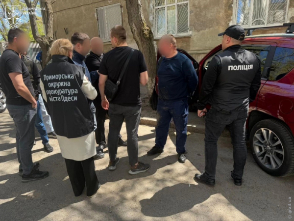 1600 доларів за &laquo;закриття&raquo; сесії: затримано куратора одного з навчальних закладів Одеси