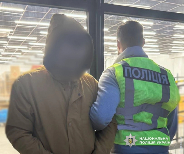 145 посилок із психотропами: одесит відправляв наркотики поштою