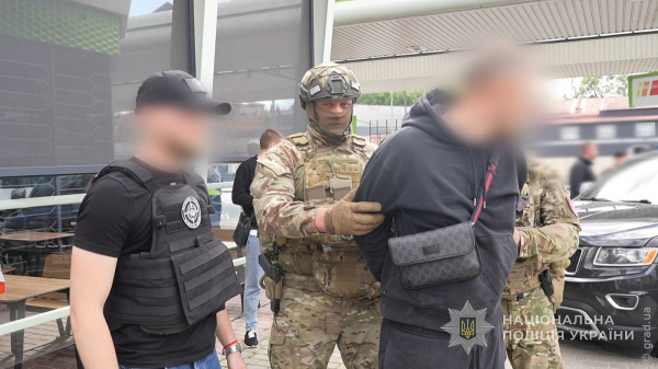 6000 доларів за переведення в тил та звільнення з ЗСУ: в Одесі затримали військовослужбовця