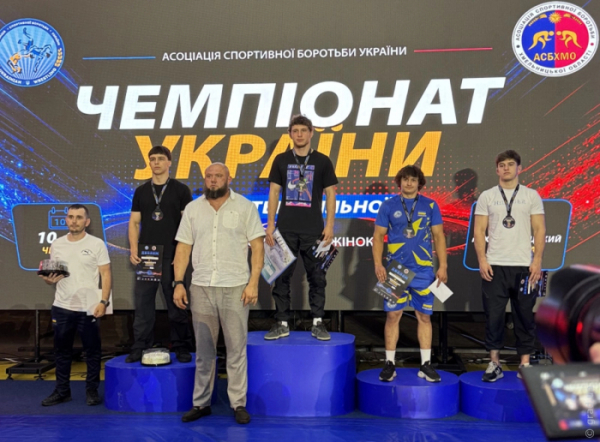Перша доросла медаль: Віталій Маленков став призером чемпіонату України з вільної боротьби