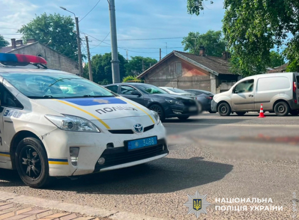 В Одесі вантажівка збила жінку: поліція шукає свідків ДТП
