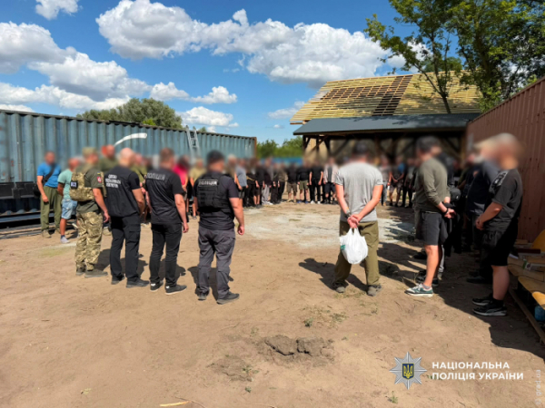 Будував собі будинок силами підлеглих: в Одеської області командира військової частини Будував собі будинок силами підлеглих: в Одеської області командира військової частини