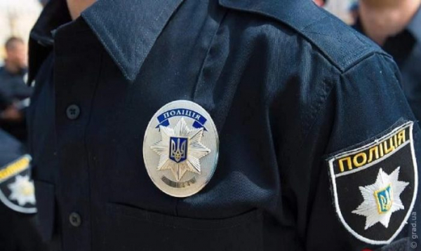 В Одесі шестирічна дитина випадково замкнулася в квартирі з немовлям