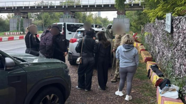 Маскували чоловіків під військових: на Одещині викрили організаторів незаконного переправлення за кордон Маскували чоловіків під військових: на Одещині викрили організаторів незаконного переправлення за кордон