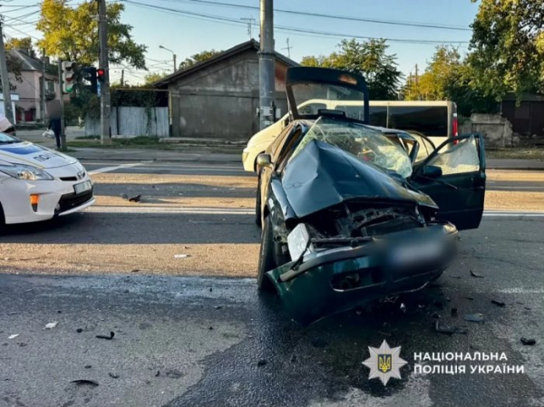 ДТП в Одесі: Skoda зіткнулася з автобусом Одеса &ndash; Кишинів