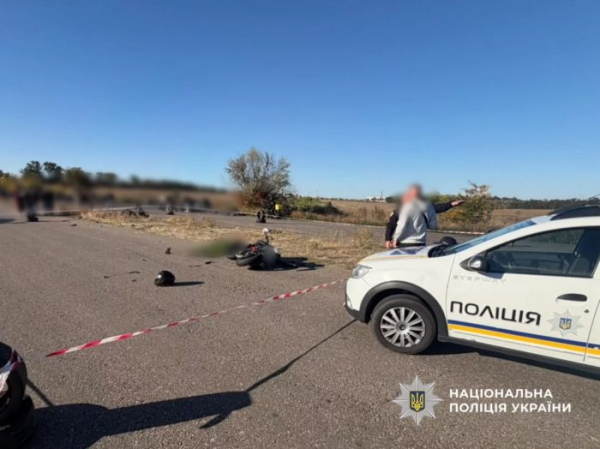 В Авангарді зіткнулися два мотоцикли: загинула дівчина, двоє хлопців у лікарні