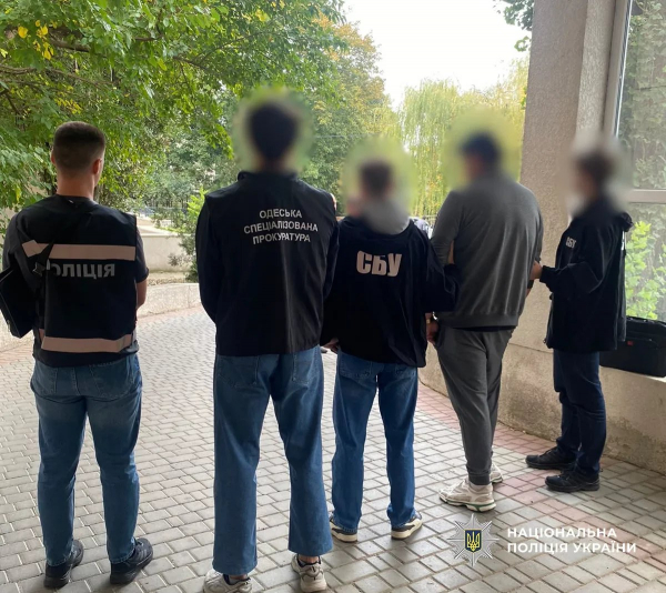 Фіктивні хвороби за $8000: лікареві в Одеській області повідомили про підозру